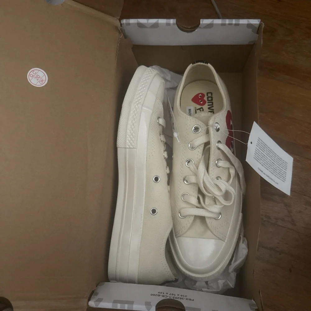 Cream High-Top Sneakers with Red Heart - Picture 4 of 4